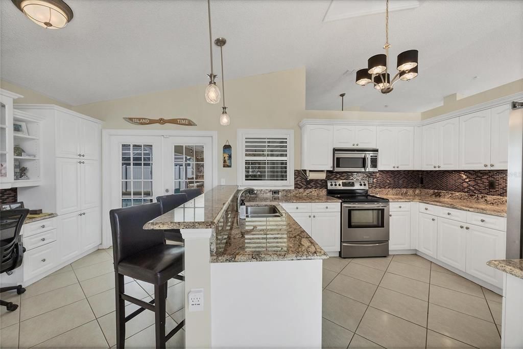 待售: $520,000 (4 贝兹, 2 浴室, 2144 平方英尺)