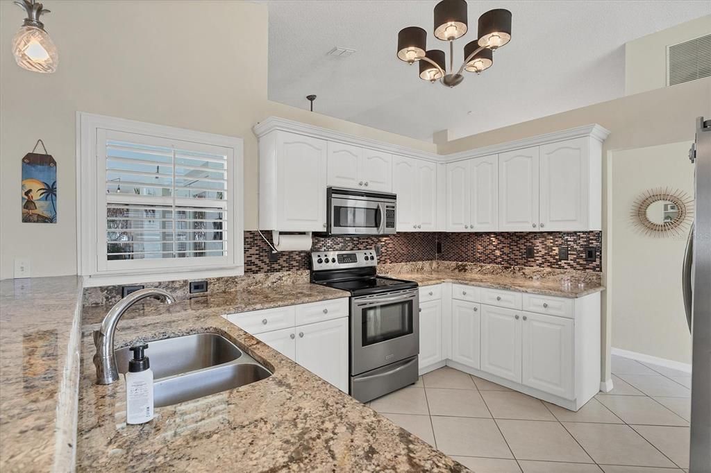 待售: $520,000 (4 贝兹, 2 浴室, 2144 平方英尺)