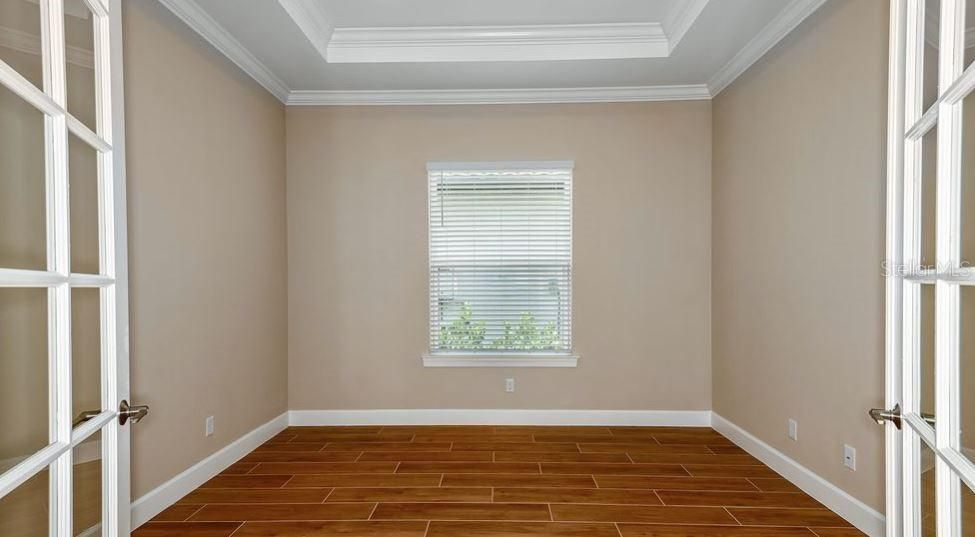 For Sale: $400,000 (2 beds, 2 baths, 1886 Square Feet)