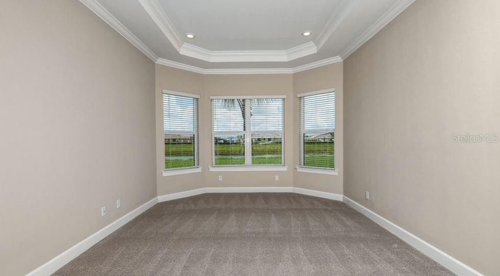 For Sale: $400,000 (2 beds, 2 baths, 1886 Square Feet)