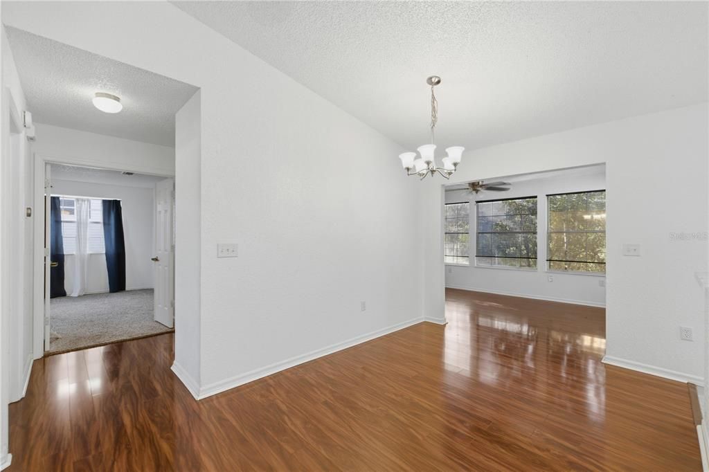 For Sale: $189,000 (2 beds, 2 baths, 1238 Square Feet)