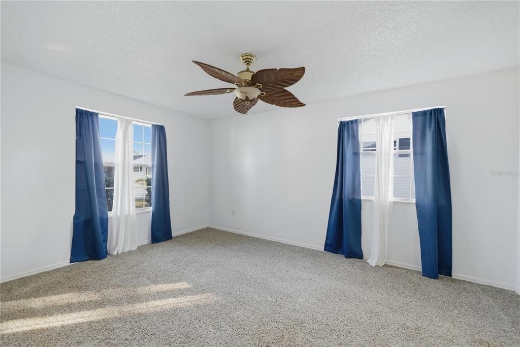 For Sale: $189,000 (2 beds, 2 baths, 1238 Square Feet)
