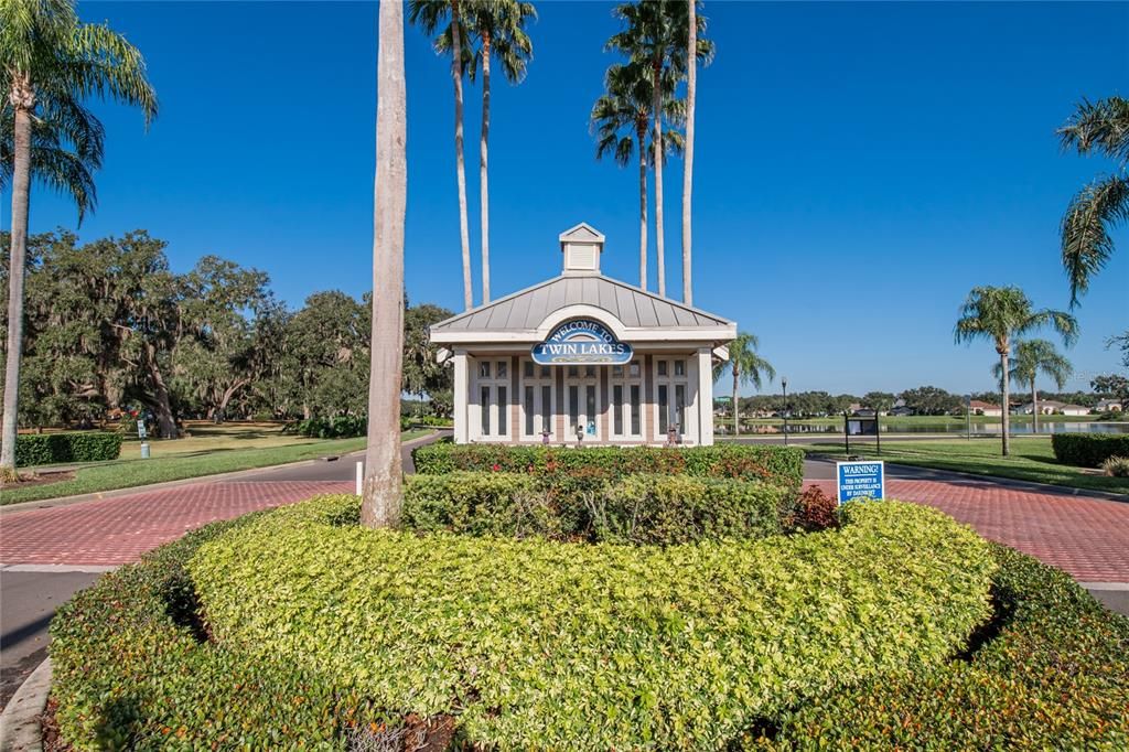 Active With Contract: $525,000 (4 beds, 3 baths, 2328 Square Feet)