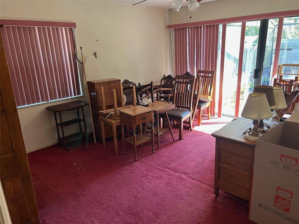 En Venta: $399,000 (4 camas, 2 baños, 3008 Pies cuadrados)