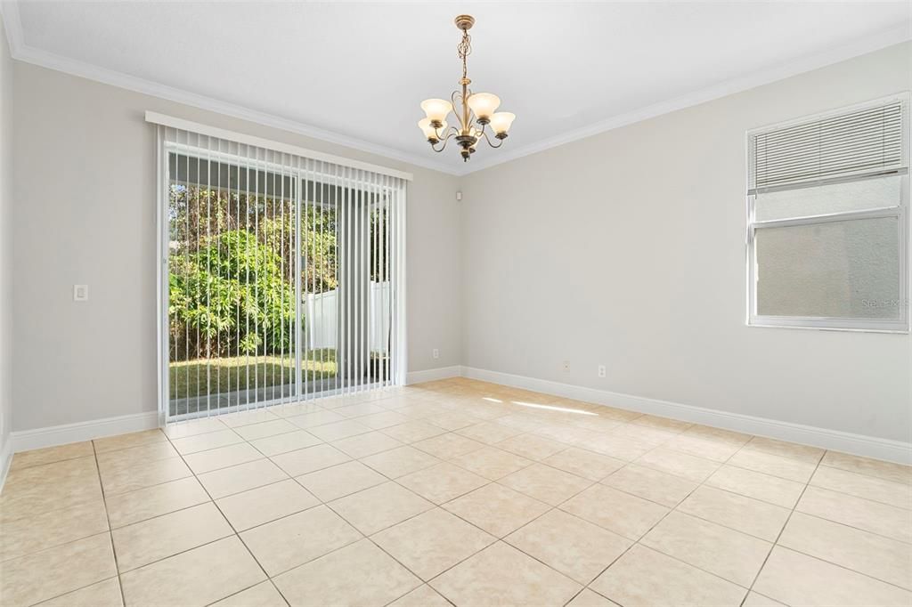 На продажу: $455,000 (4 спален, 2 ванн, 1972 Квадратных фут)