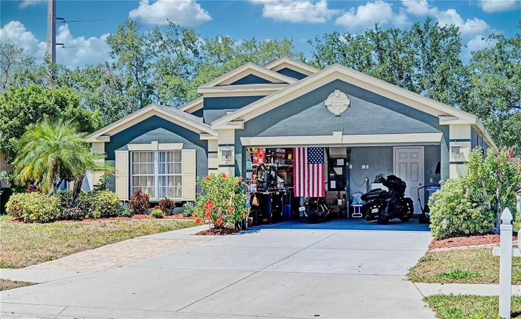 For Sale: $439,900 (4 beds, 2 baths, 1685 Square Feet)