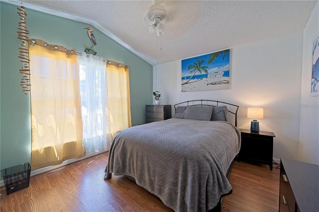 For Sale: $439,900 (4 beds, 2 baths, 1685 Square Feet)