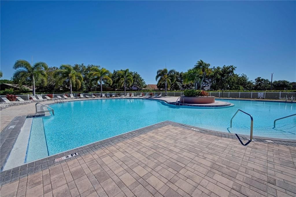 For Sale: $439,900 (4 beds, 2 baths, 1685 Square Feet)