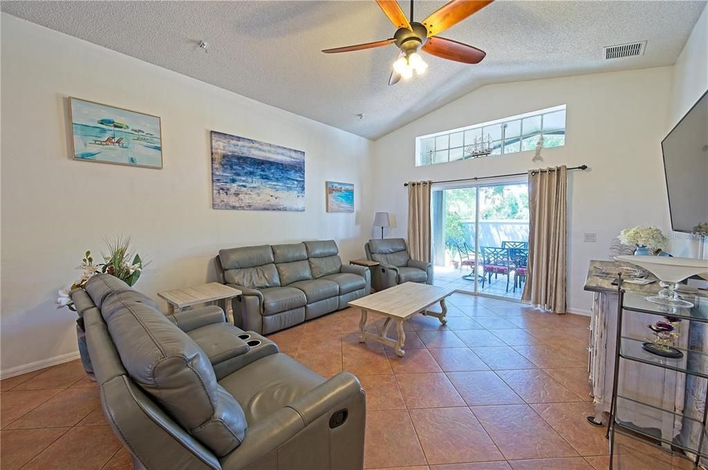 For Sale: $439,900 (4 beds, 2 baths, 1685 Square Feet)