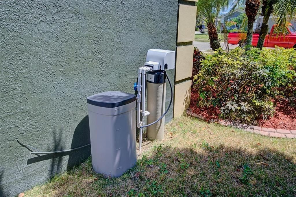 For Sale: $439,900 (4 beds, 2 baths, 1685 Square Feet)