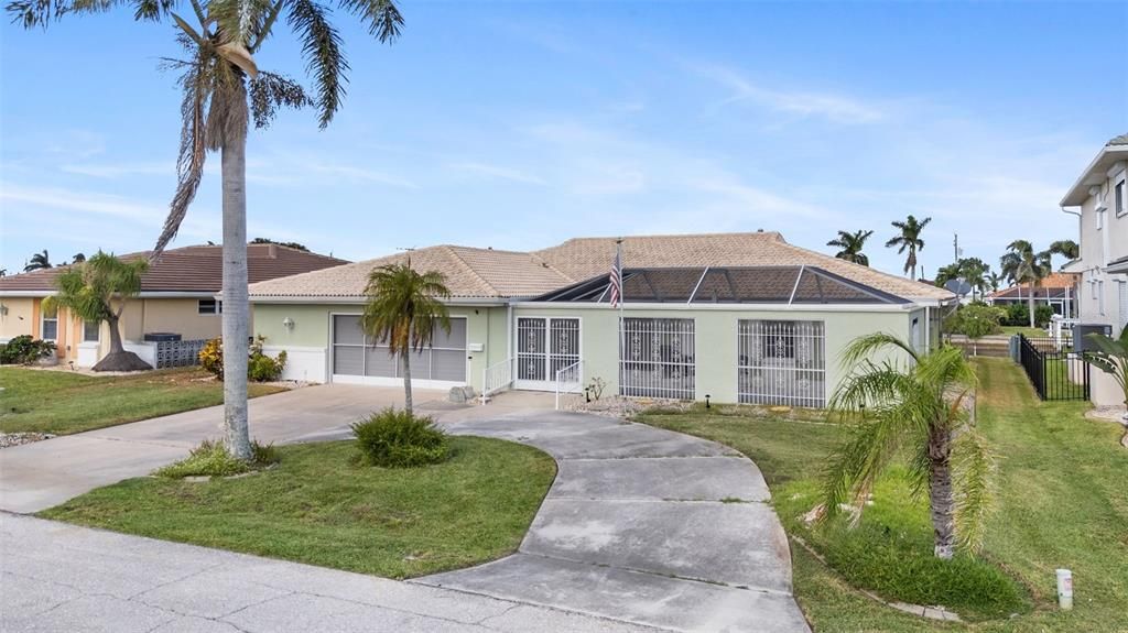 Vendido Recientemente: $379,900 (3 camas, 2 baños, 2172 Pies cuadrados)