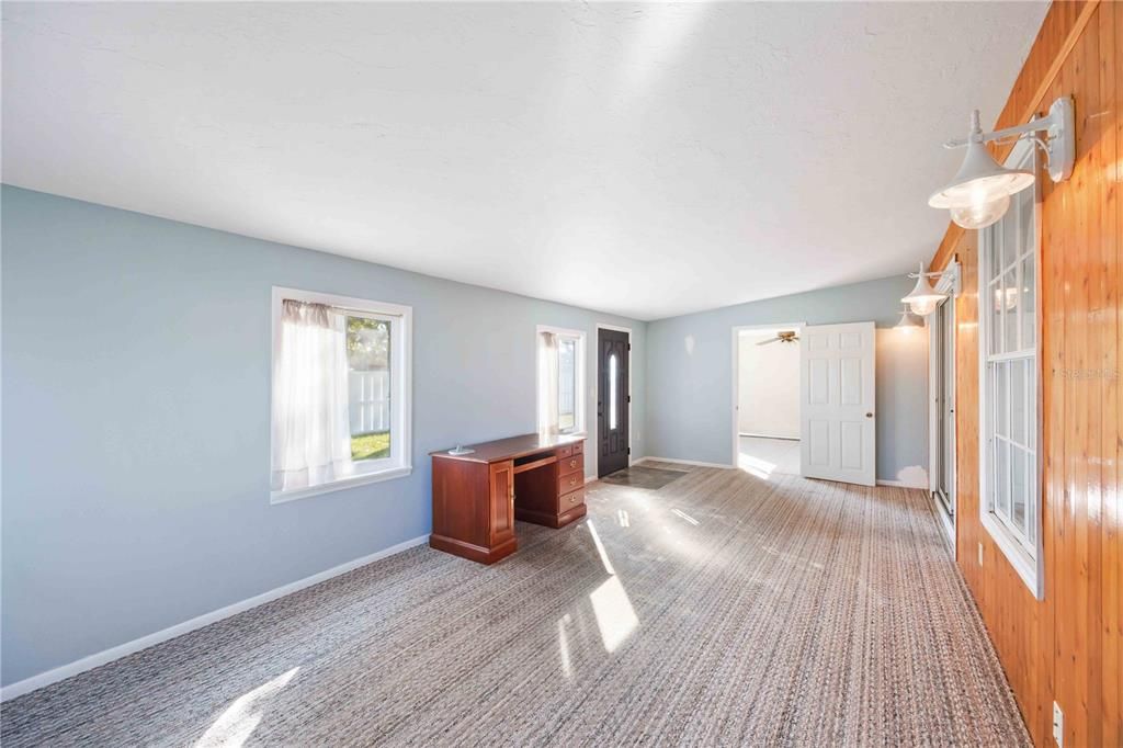 На продажу: $385,000 (2 спален, 2 ванн, 1712 Квадратных фут)