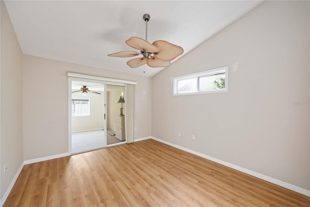 На продажу: $385,000 (2 спален, 2 ванн, 1712 Квадратных фут)