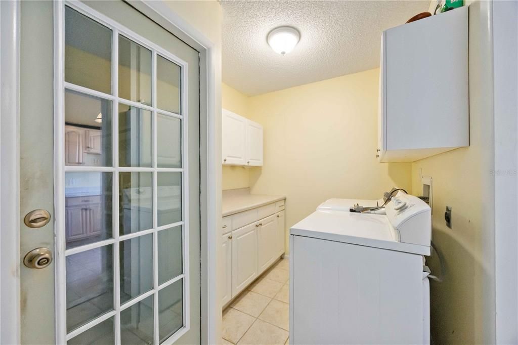 На продажу: $385,000 (2 спален, 2 ванн, 1712 Квадратных фут)