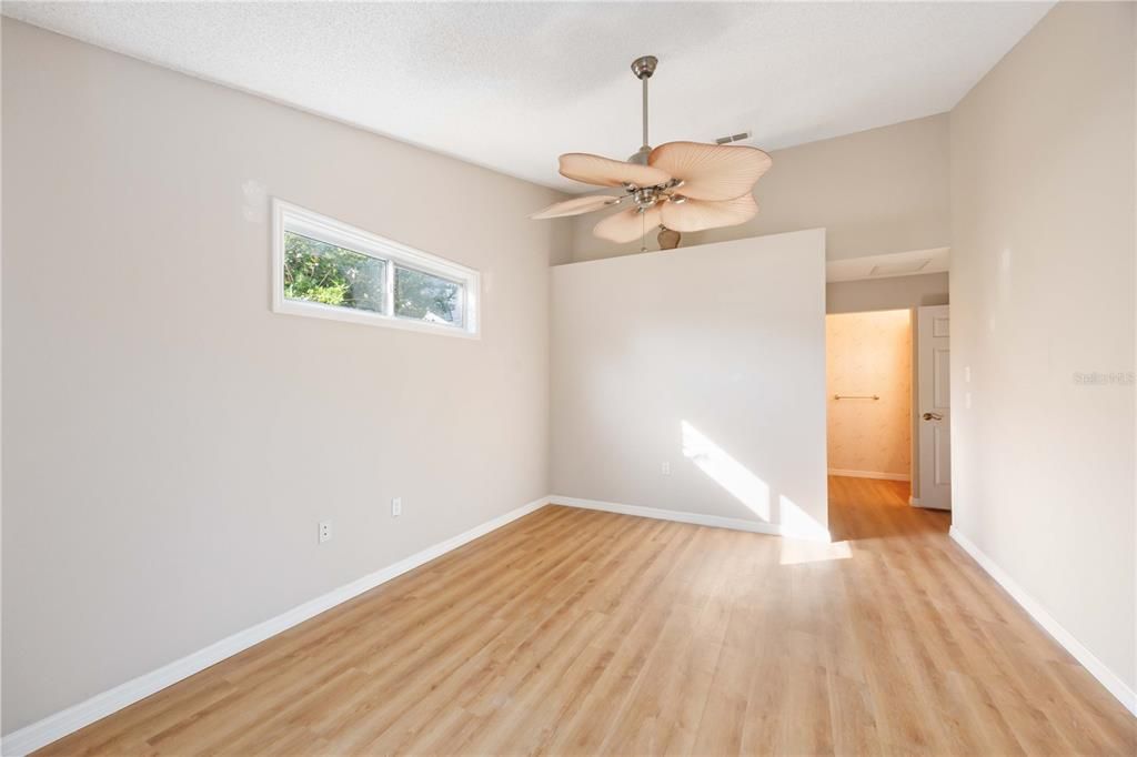 На продажу: $385,000 (2 спален, 2 ванн, 1712 Квадратных фут)