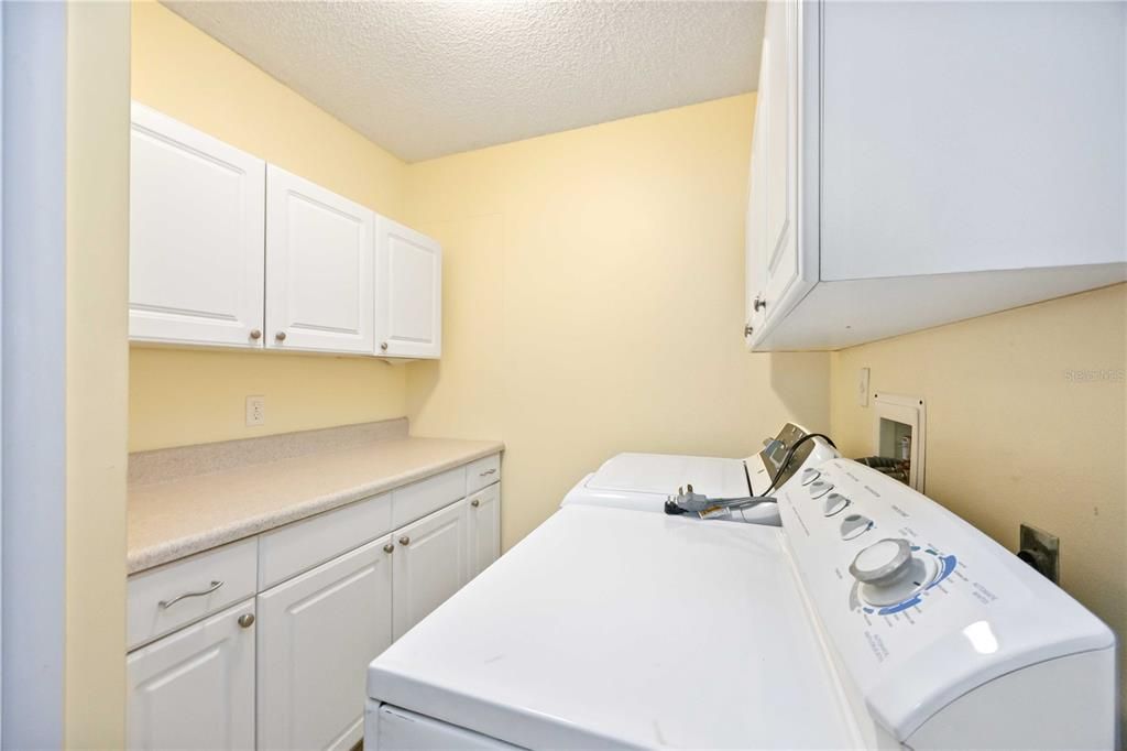 На продажу: $385,000 (2 спален, 2 ванн, 1712 Квадратных фут)