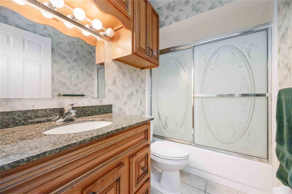 На продажу: $385,000 (2 спален, 2 ванн, 1712 Квадратных фут)