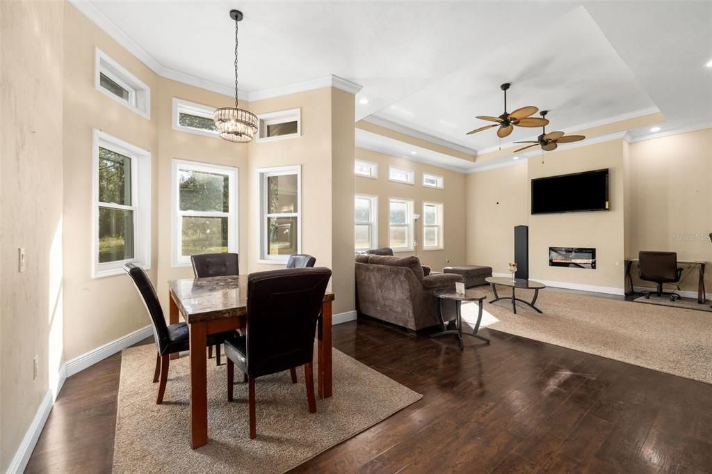 En Venta: $845,000 (3 camas, 3 baños, 3478 Pies cuadrados)