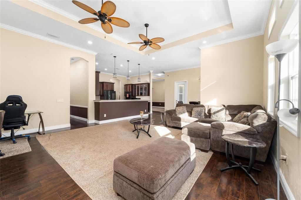 En Venta: $845,000 (3 camas, 3 baños, 3478 Pies cuadrados)