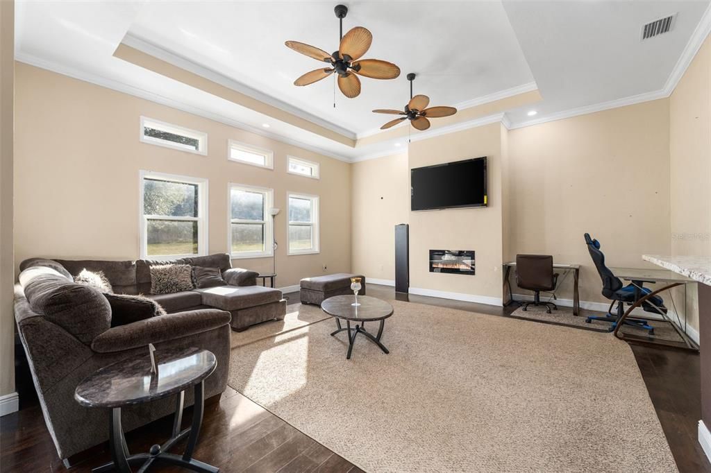 En Venta: $845,000 (3 camas, 3 baños, 3478 Pies cuadrados)