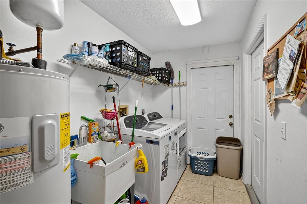 На продажу: $500,000 (3 спален, 2 ванн, 1992 Квадратных фут)