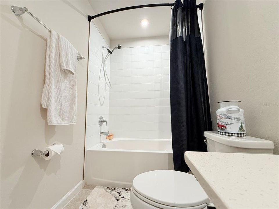 En Venta: $300,000 (3 camas, 2 baños, 1624 Pies cuadrados)