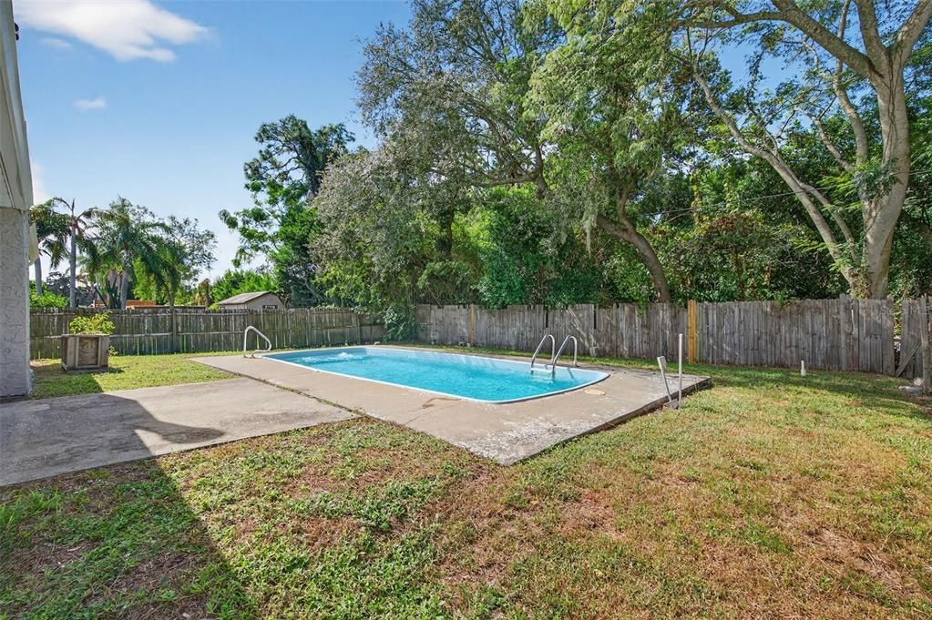 На продажу: $310,000 (2 спален, 2 ванн, 1335 Квадратных фут)