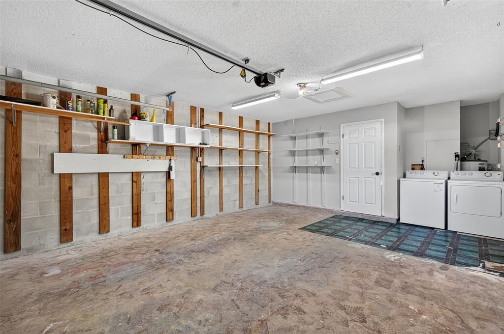 На продажу: $310,000 (2 спален, 2 ванн, 1335 Квадратных фут)