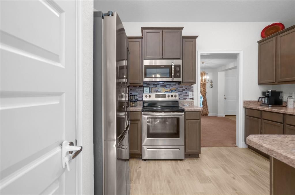 待售: $280,000 (3 贝兹, 2 浴室, 1980 平方英尺)