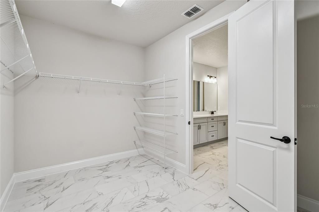 For Sale: $699,990 (4 beds, 3 baths, 2473 Square Feet)