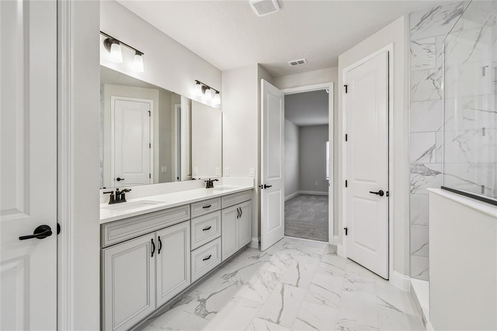 For Sale: $699,990 (4 beds, 3 baths, 2473 Square Feet)