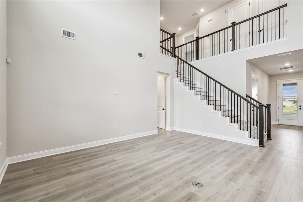 For Sale: $699,990 (4 beds, 3 baths, 2473 Square Feet)