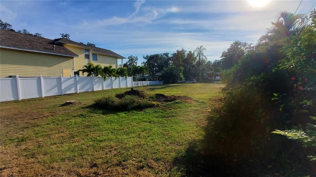 For Sale: $630,000 (0.17 acres)