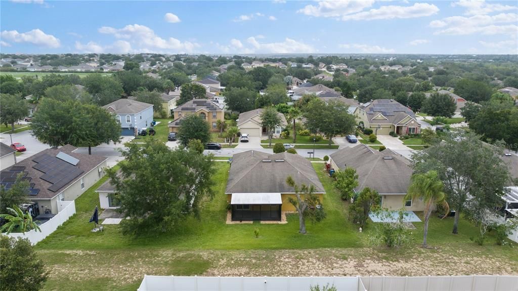 For Rent: $2,100 (3 beds, 2 baths, 1654 Square Feet)