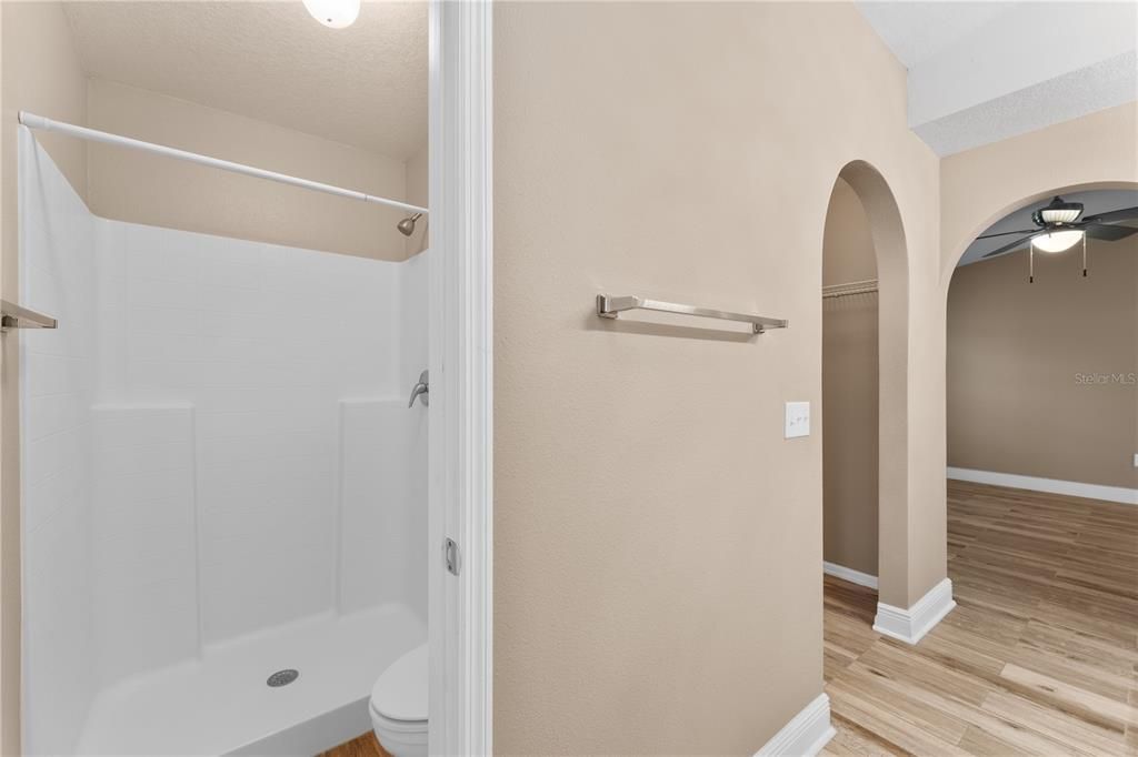 For Rent: $2,100 (3 beds, 2 baths, 1654 Square Feet)