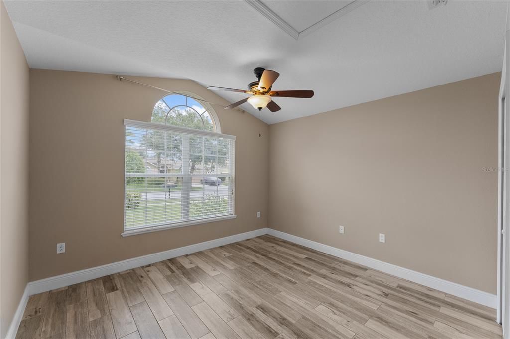 For Rent: $2,100 (3 beds, 2 baths, 1654 Square Feet)