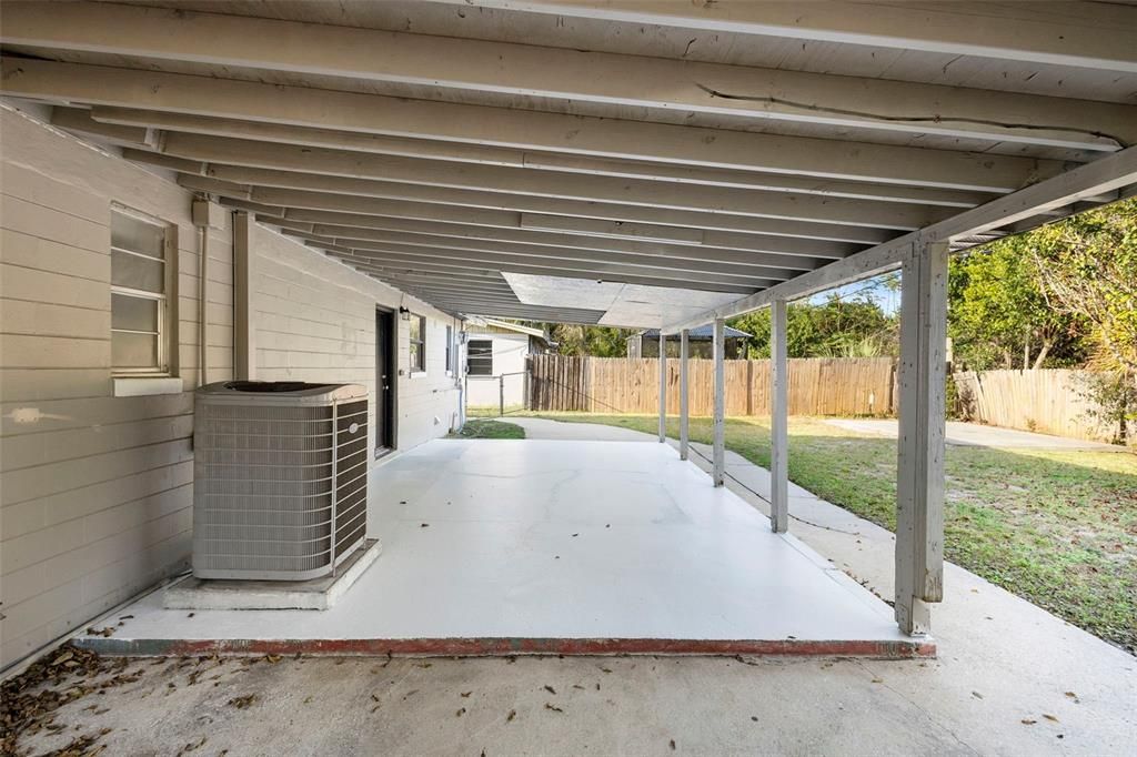 For Sale: $215,000 (4 beds, 2 baths, 1127 Square Feet)