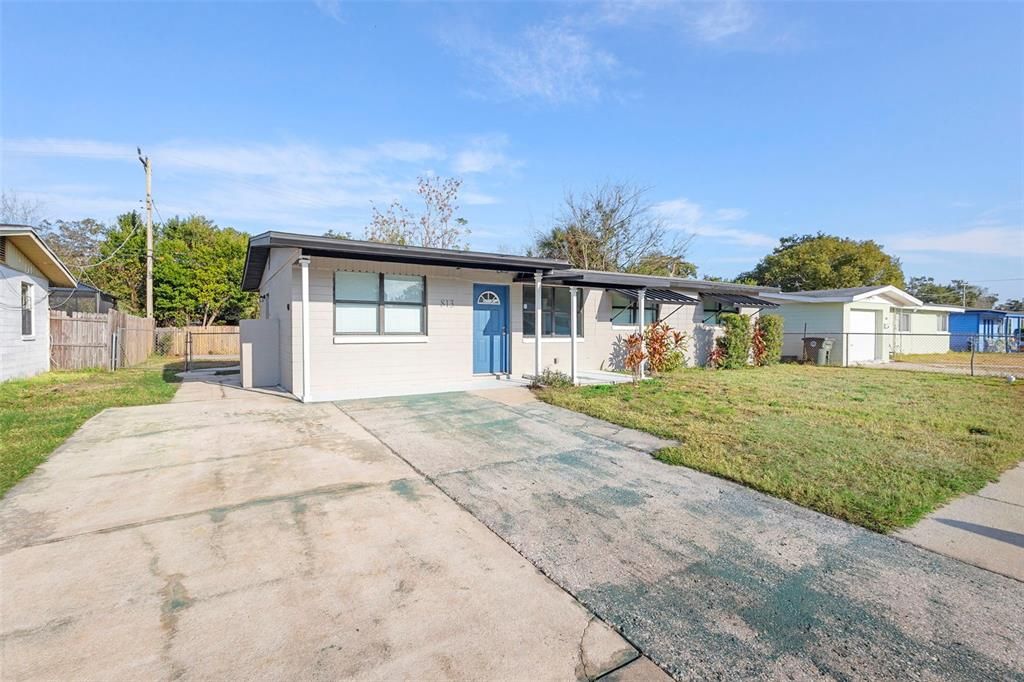 For Sale: $215,000 (4 beds, 2 baths, 1127 Square Feet)