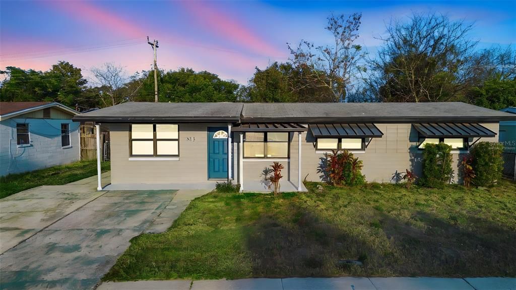 For Sale: $215,000 (4 beds, 2 baths, 1127 Square Feet)