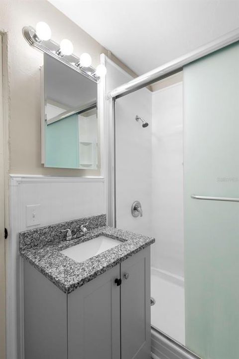 For Sale: $215,000 (4 beds, 2 baths, 1127 Square Feet)