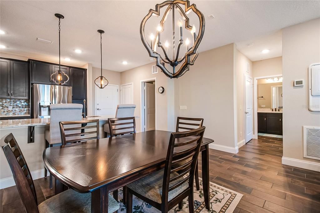 For Sale: $449,995 (2 beds, 2 baths, 1486 Square Feet)