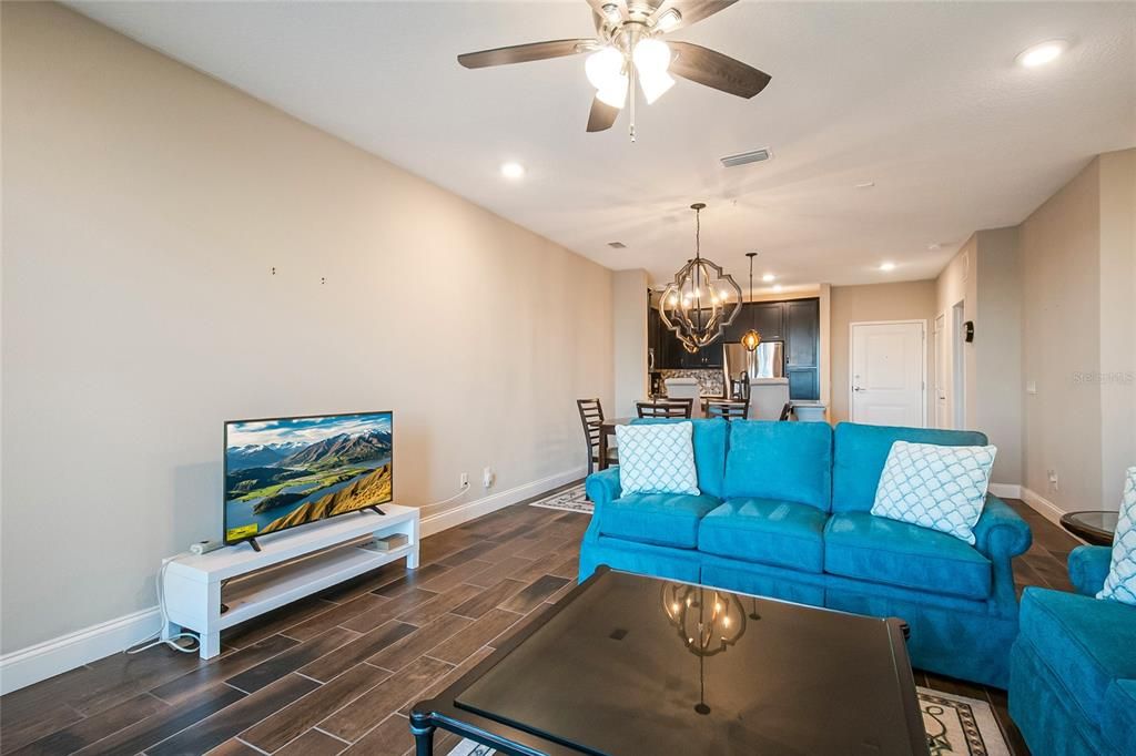 For Sale: $449,995 (2 beds, 2 baths, 1486 Square Feet)