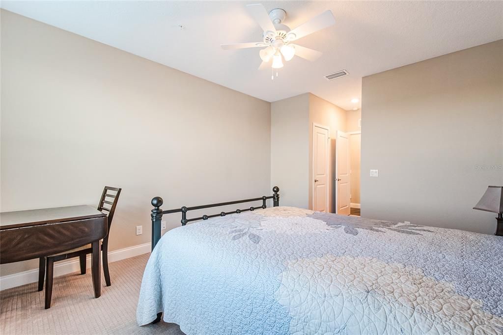 For Sale: $449,995 (2 beds, 2 baths, 1486 Square Feet)