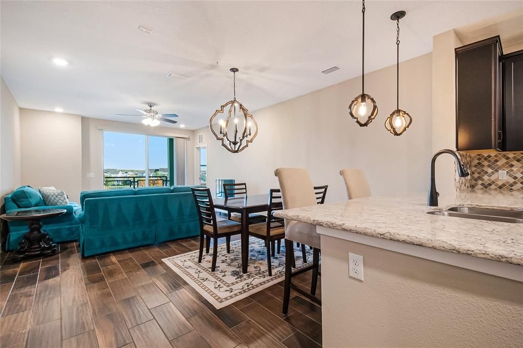 For Sale: $449,995 (2 beds, 2 baths, 1486 Square Feet)