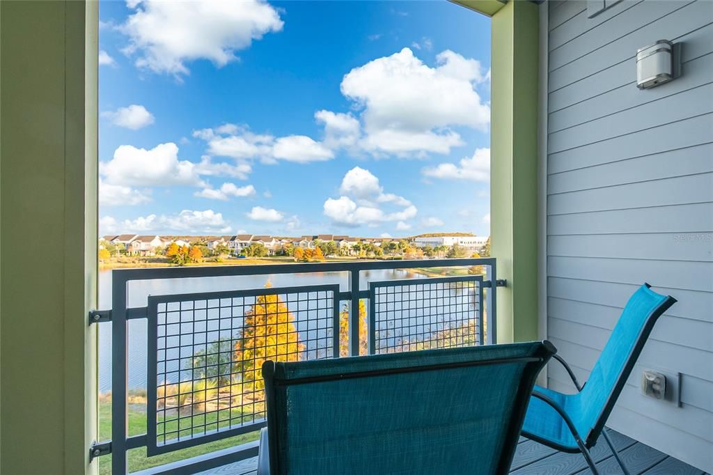 For Sale: $449,995 (2 beds, 2 baths, 1486 Square Feet)