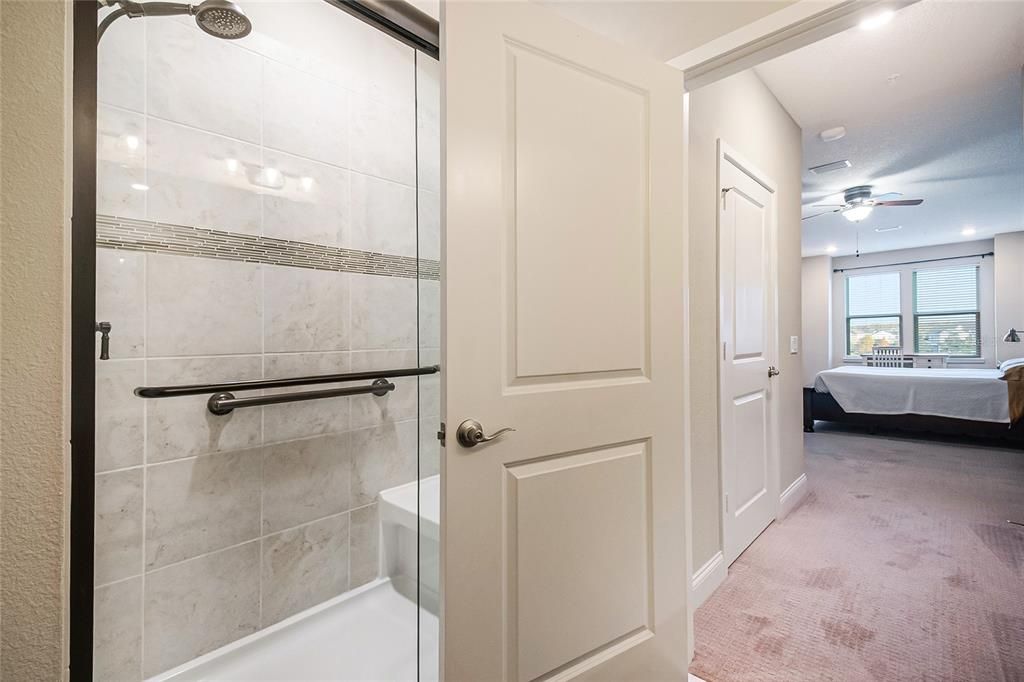 For Sale: $449,995 (2 beds, 2 baths, 1486 Square Feet)