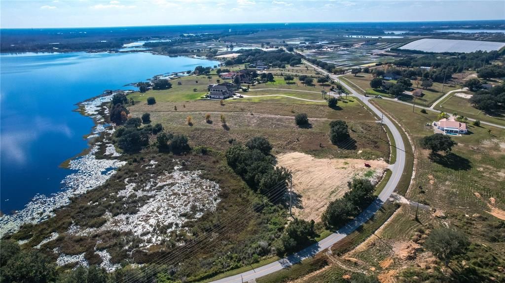 En Venta: $550,000 (3.13 acres)