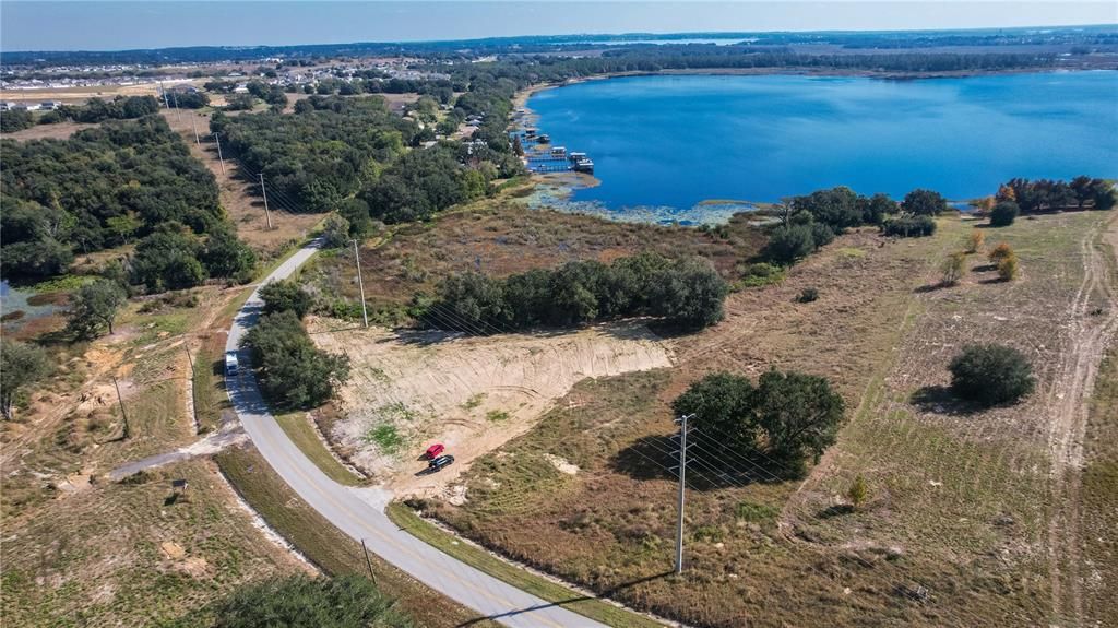 En Venta: $550,000 (3.13 acres)