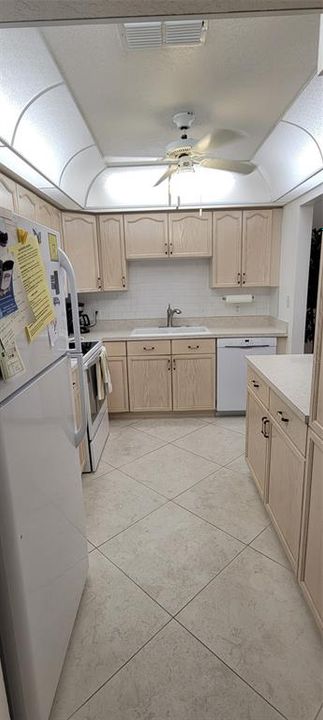 出租: $4,000 (3 贝兹, 2 浴室, 1314 平方英尺)