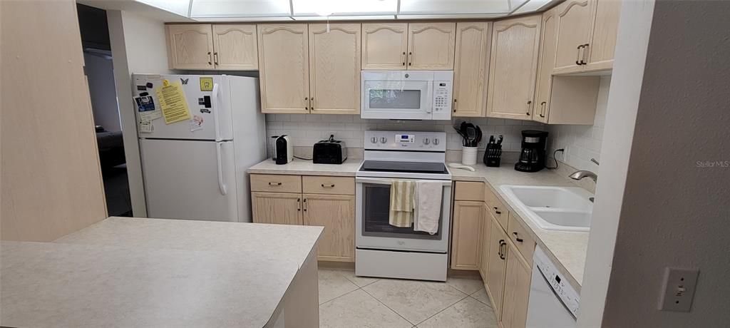 出租: $4,000 (3 贝兹, 2 浴室, 1314 平方英尺)